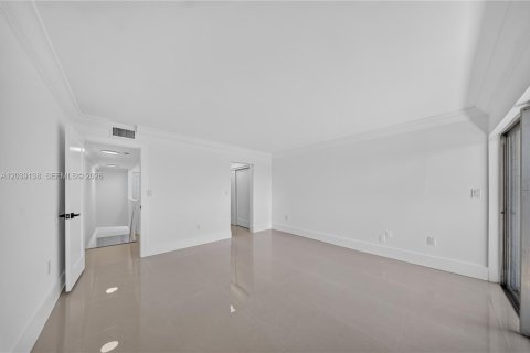 Condominio en alquiler en Miami, Florida, 1 dormitorio, 104.52 m2 № 2085679 - foto 21