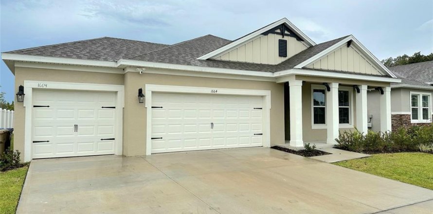 Casa en Kissimmee, Florida 4 dormitorios, 195.84 m2 № 1869223
