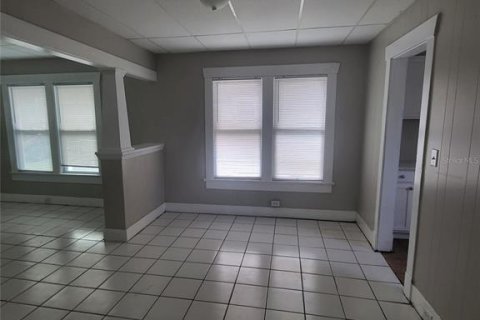 House in Saint Petersburg, Florida 2 bedrooms, 77.29 sq.m. № 1913432 - photo 8