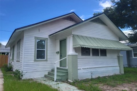 House in Saint Petersburg, Florida 2 bedrooms, 77.29 sq.m. № 1913432 - photo 1