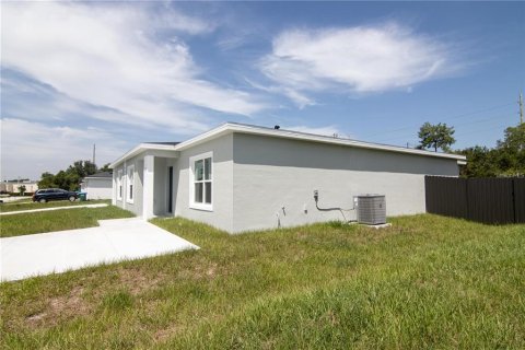 Appartement à louer à Deltona, Floride: 3 chambres, 138.33 m2 № 2230292 - photo 4