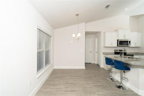 House in North Port, Florida 3 bedrooms, 198.63 sq.m. № 1757395 - photo 6