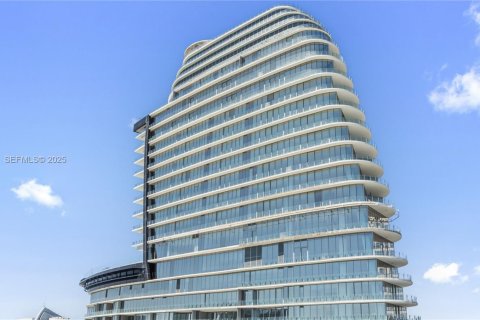 Купить кондоминиум в Майами, Флорида 1 спальня, 70.61м2, № 1982338 - фото 14