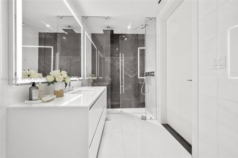 Купить кондоминиум в Майами, Флорида 1 спальня, 70.61м2, № 1982338 - фото 5