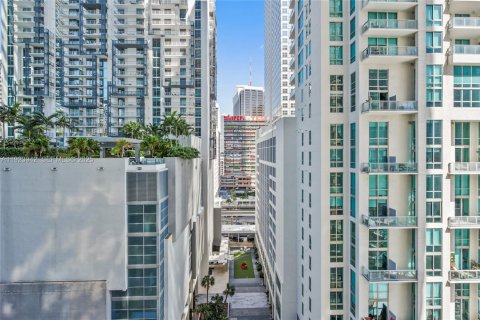 Купить кондоминиум в Майами, Флорида 1 спальня, 70.61м2, № 1982338 - фото 16