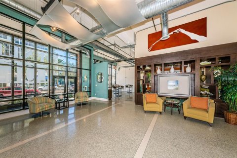 Condominio en alquiler en Saint Petersburg, Florida, 2 dormitorios, 125.79 m2 № 2230382 - foto 13