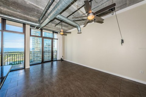 Condominio en alquiler en Saint Petersburg, Florida, 2 dormitorios, 125.79 m2 № 2230382 - foto 19