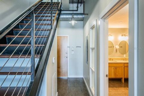 Condominio en alquiler en Saint Petersburg, Florida, 2 dormitorios, 125.79 m2 № 2230382 - foto 15
