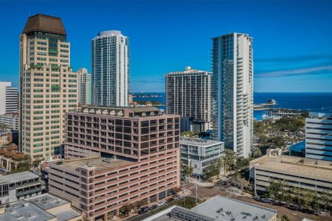 Condominio en alquiler en Saint Petersburg, Florida, 2 dormitorios, 125.79 m2 № 2230382 - foto 3