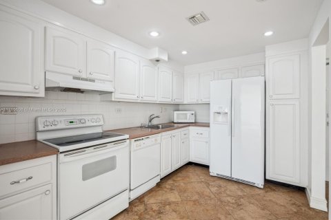 Купить кондоминиум в Авентура, Флорида 2 спальни, 114.55м2, № 1469702 - фото 5