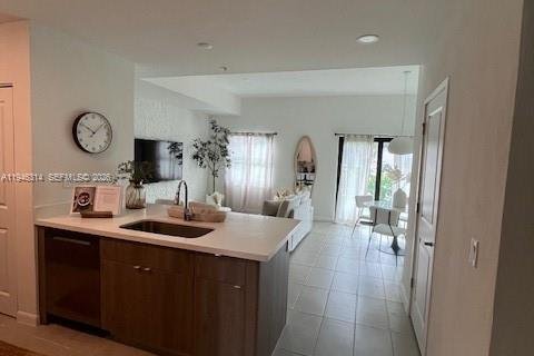 Townhouse in Hollywood, Florida 3 bedrooms, 139.35 sq.m. № 2002748 - photo 6
