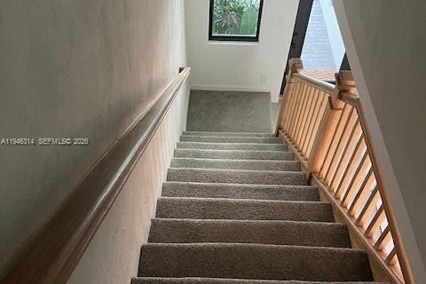 Townhouse in Hollywood, Florida 3 bedrooms, 139.35 sq.m. № 2002748 - photo 10