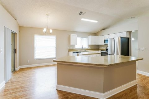 House in Tampa, Florida 3 bedrooms, 147.81 sq.m. № 2393416 - photo 10