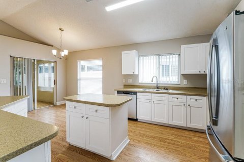 House in Tampa, Florida 3 bedrooms, 147.81 sq.m. № 2393416 - photo 8
