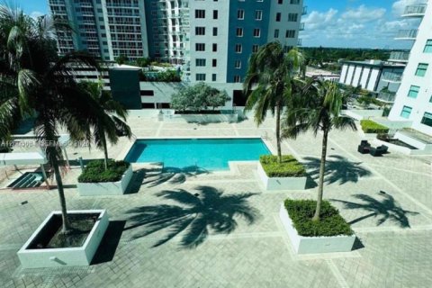 Снять в аренду кондоминиум в Холливуд, Флорида 2 спальни, 110.46м2, № 2066672 - фото 16