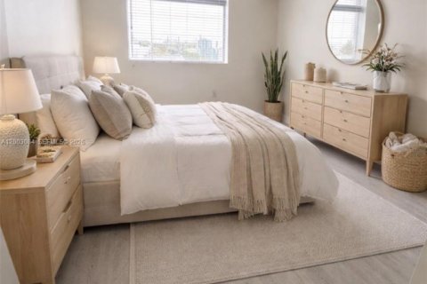 Снять в аренду кондоминиум в Холливуд, Флорида 2 спальни, 110.46м2, № 2066672 - фото 7