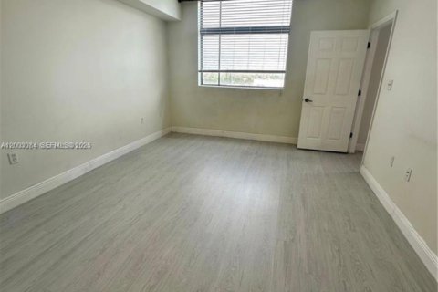 Снять в аренду кондоминиум в Холливуд, Флорида 2 спальни, 110.46м2, № 2066672 - фото 6