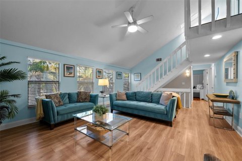 House in Sarasota, Florida 3 bedrooms, 210.33 sq.m. № 1758420 - photo 22