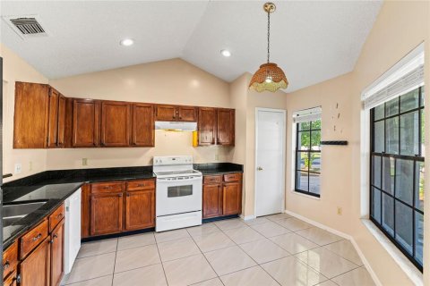 House in Oviedo, Florida 3 bedrooms, 138.05 sq.m. № 1878037 - photo 5