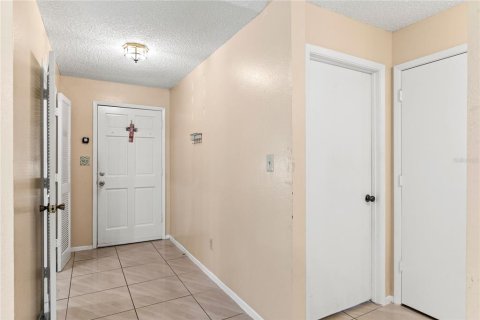 House in Oviedo, Florida 3 bedrooms, 138.05 sq.m. № 1878037 - photo 4