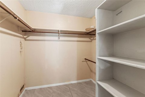House in Oviedo, Florida 3 bedrooms, 138.05 sq.m. № 1878037 - photo 20