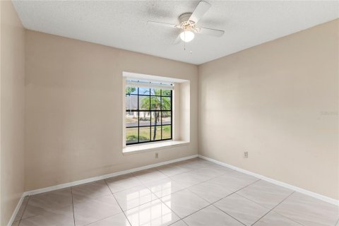 House in Oviedo, Florida 3 bedrooms, 138.05 sq.m. № 1878037 - photo 21