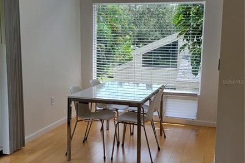 Condominio en alquiler en Sarasota, Florida, 2 dormitorios, 91.23 m2 № 1549175 - foto 10