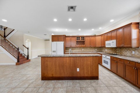 House in Wellington, Florida 5 bedrooms, 268.3 sq.m. № 2173833 - photo 13