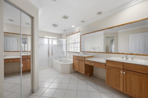 House in Wellington, Florida 5 bedrooms, 268.3 sq.m. № 2173833 - photo 23