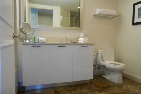 Condo in Fort Lauderdale, Florida, 1 bedroom № 2175841 - photo 5