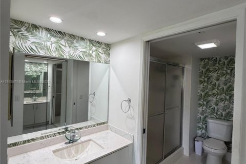 Condo in Pembroke Pines, Florida, 2 bedrooms  № 1945661 - photo 20