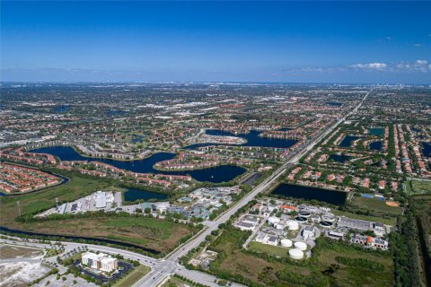 Condo in Pembroke Pines, Florida, 2 bedrooms  № 1945661 - photo 23