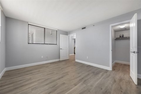 Condo in Orlando, Florida, 2 bedrooms  № 1873502 - photo 29