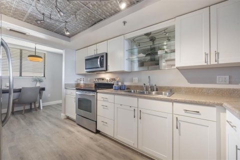 Condo in Orlando, Florida, 2 bedrooms  № 1873502 - photo 6