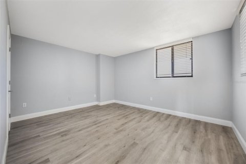 Condo in Orlando, Florida, 2 bedrooms  № 1873502 - photo 30