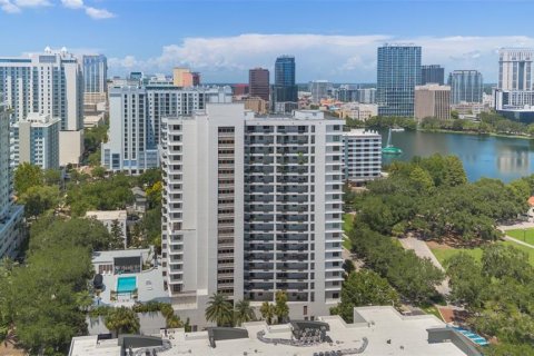 Condo in Orlando, Florida, 2 bedrooms  № 1873502 - photo 2