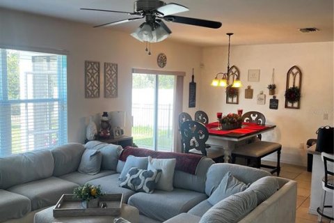 House in Cape Coral, Florida 5 bedrooms, 264.59 sq.m. № 1564834 - photo 3