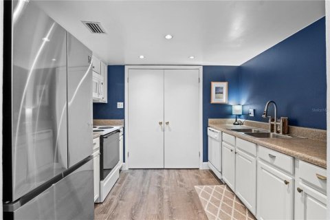 Condo in Longwood, Florida, 2 bedrooms  № 1770021 - photo 17