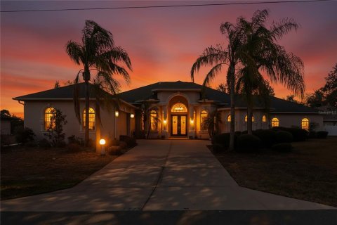 Casa en venta en Spring Hill, Florida, 3 dormitorios, 266.44 m2 № 2166892 - foto 3