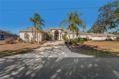 Casa en venta en Spring Hill, Florida, 3 dormitorios, 266.44 m2 № 2166892 - foto 2