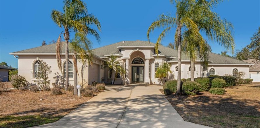 Casa en Spring Hill, Florida 3 dormitorios, 266.44 m2 № 2166892