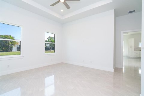 House in Rotonda, Florida 4 bedrooms, 178.65 sq.m. № 1757664 - photo 29
