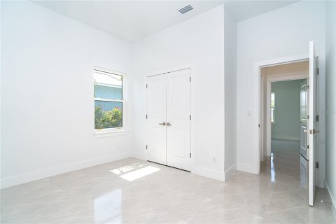 House in Rotonda, Florida 4 bedrooms, 178.65 sq.m. № 1757664 - photo 10