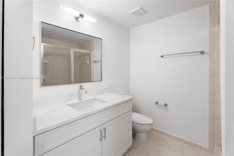 Condo in Miami, Florida, 3 bedrooms № 1975053 - photo 17