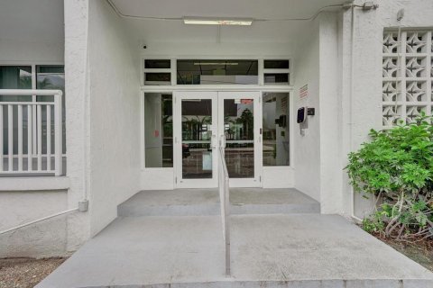 Купить кондоминиум в Форт-Лодердейл, Флорида 1 комната, 60.11м2, № 2268044 - фото 6