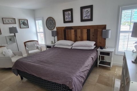 Condo in Miami Beach, Florida, 2 bedrooms  № 1943078 - photo 4
