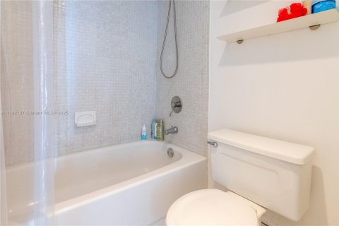 Condo in Aventura, Florida, 3 bedrooms  № 1868798 - photo 28