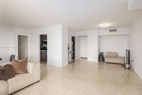 Condo in Aventura, Florida, 3 bedrooms  № 1868798 - photo 15
