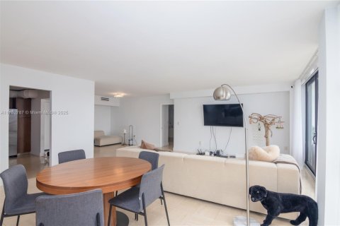 Condo in Aventura, Florida, 3 bedrooms  № 1868798 - photo 12