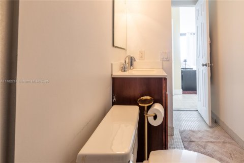 Condo in Aventura, Florida, 3 bedrooms  № 1868798 - photo 27